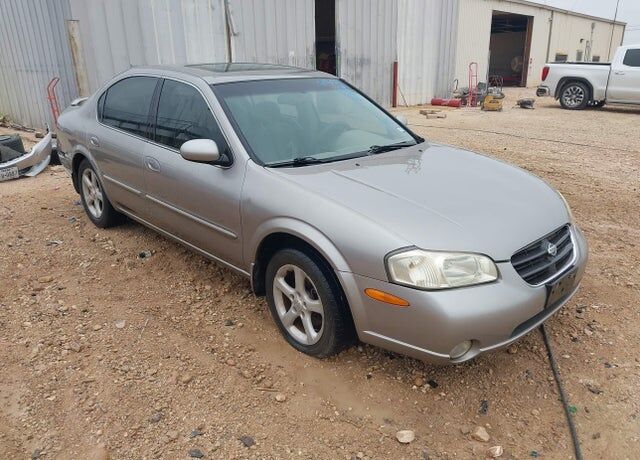 2001 NISSAN Maxima