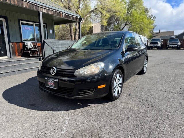 2013 VOLKSWAGEN Golf