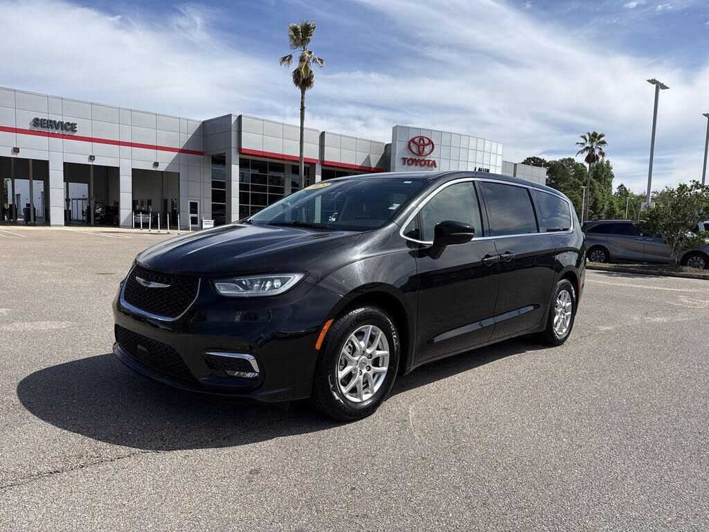 2023 CHRYSLER Pacifica