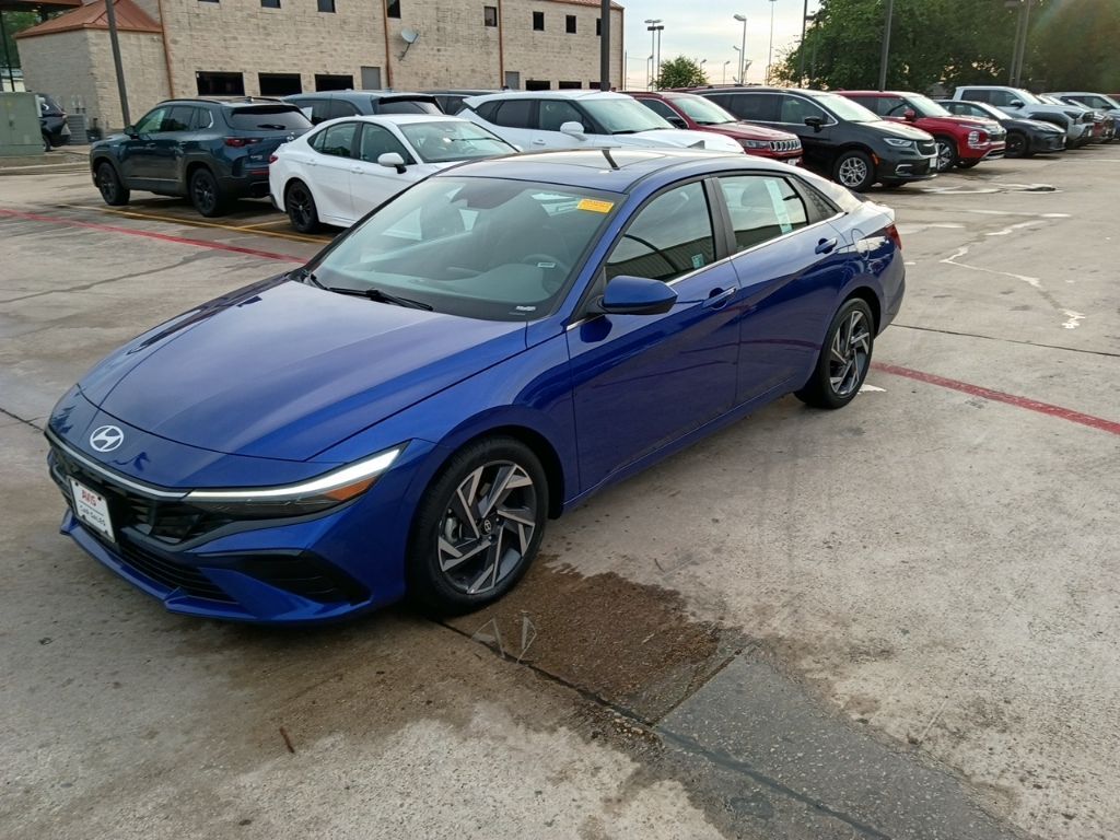 2025 HYUNDAI Elantra