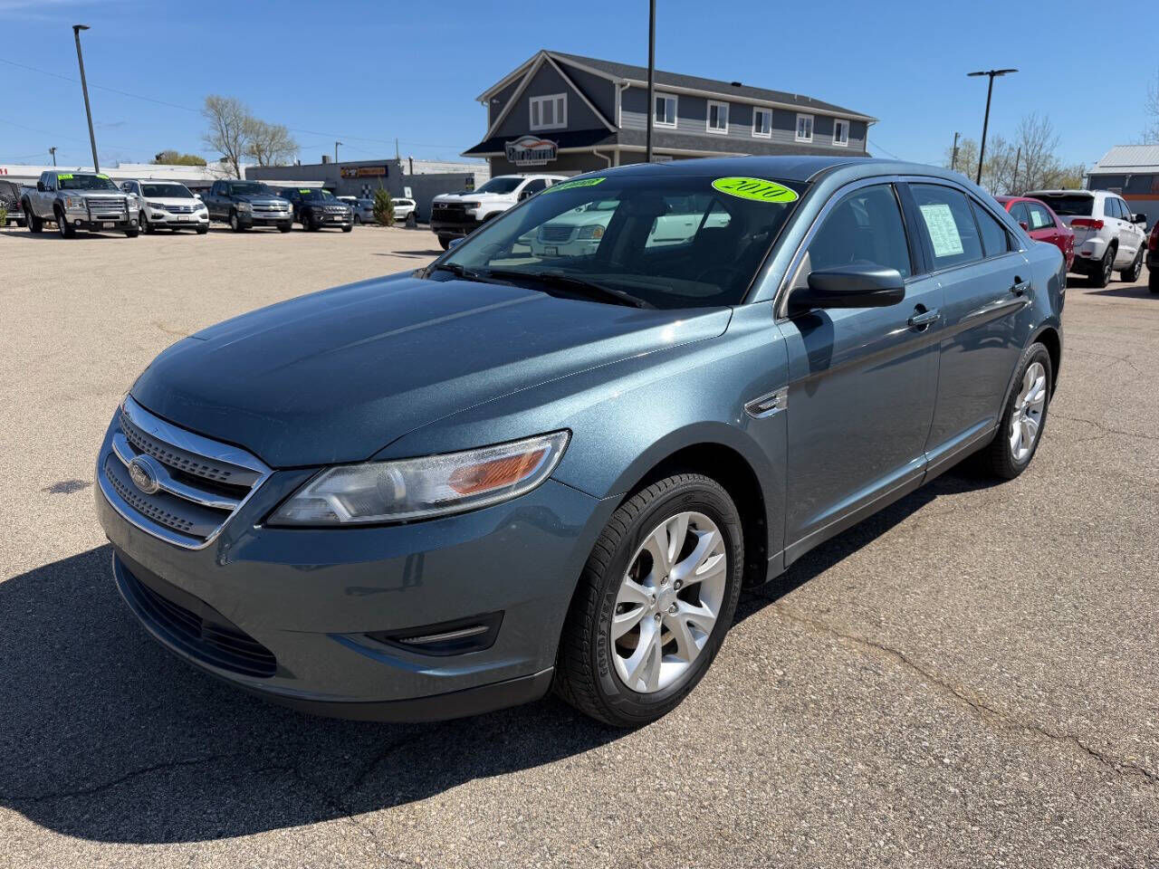 2010 FORD Taurus