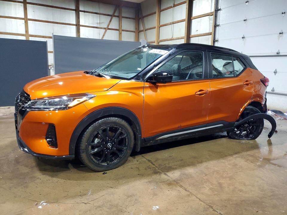 2023 NISSAN Kicks