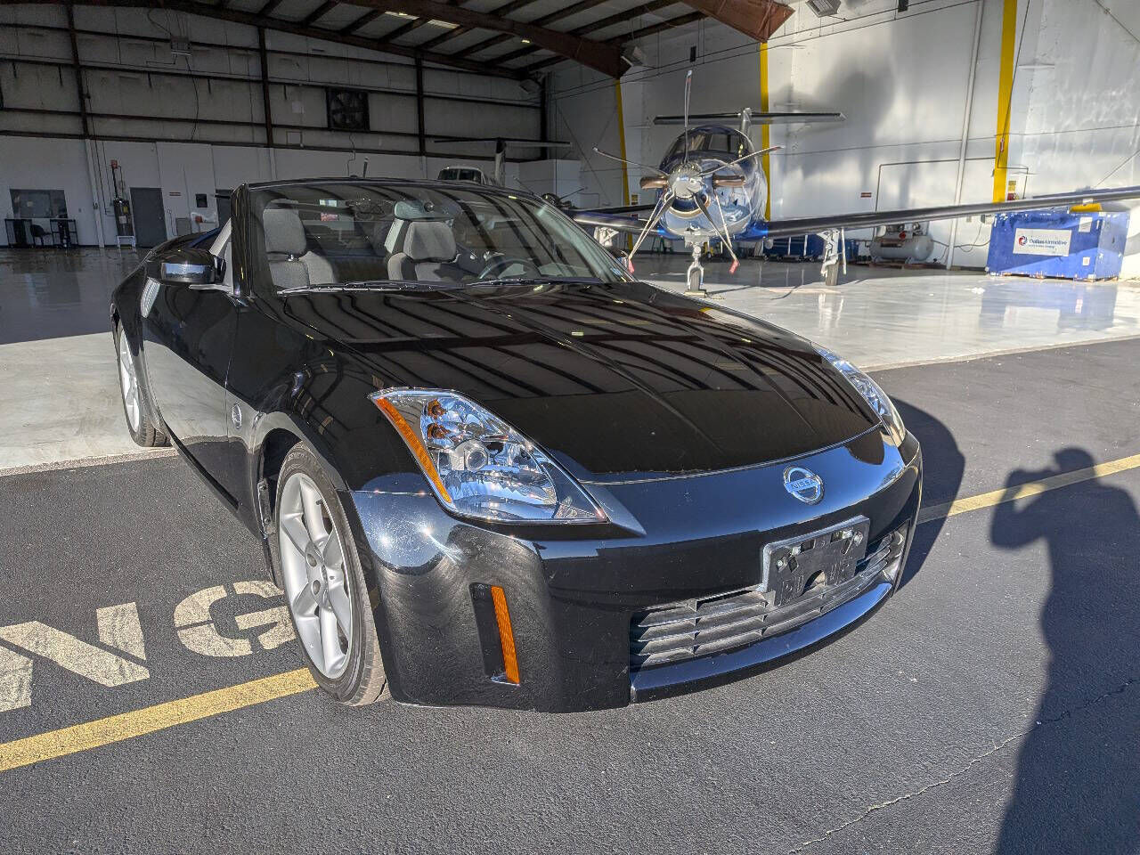 2004 NISSAN 350Z
