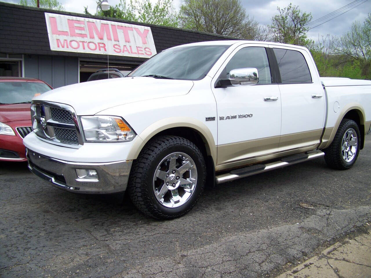 2011 DODGE Ram