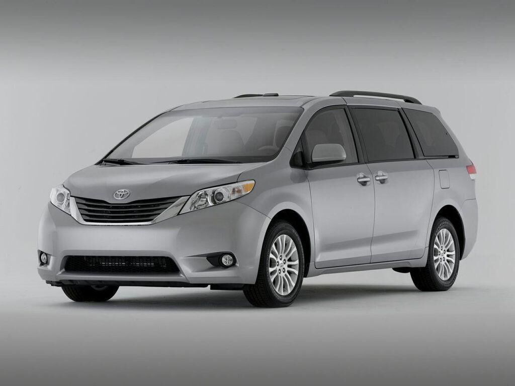 2012 TOYOTA Sienna