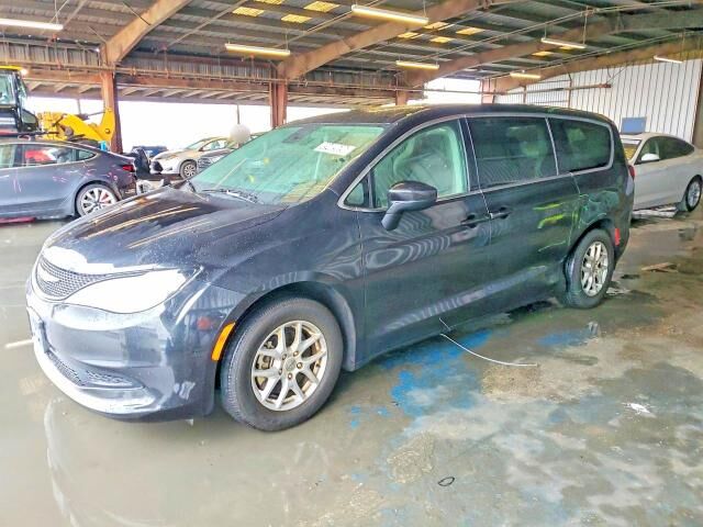 2023 CHRYSLER Voyager