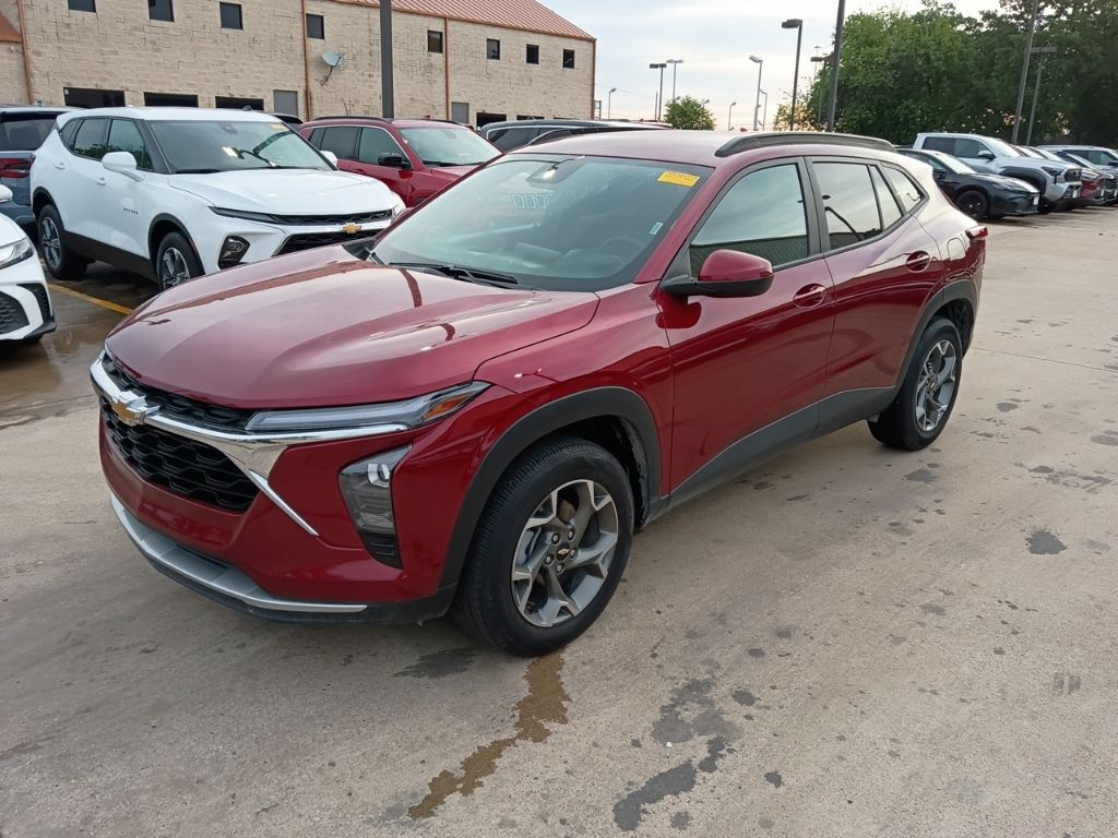 2025 CHEVROLET Trax