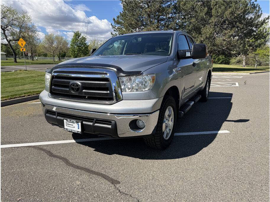 2010 TOYOTA Tundra