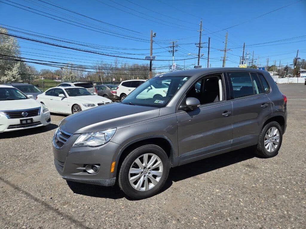 2009 VOLKSWAGEN Tiguan