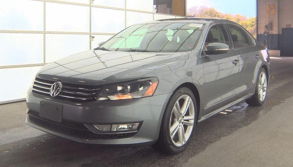 2015 VOLKSWAGEN Passat