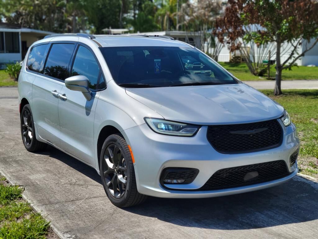 2022 CHRYSLER Pacifica