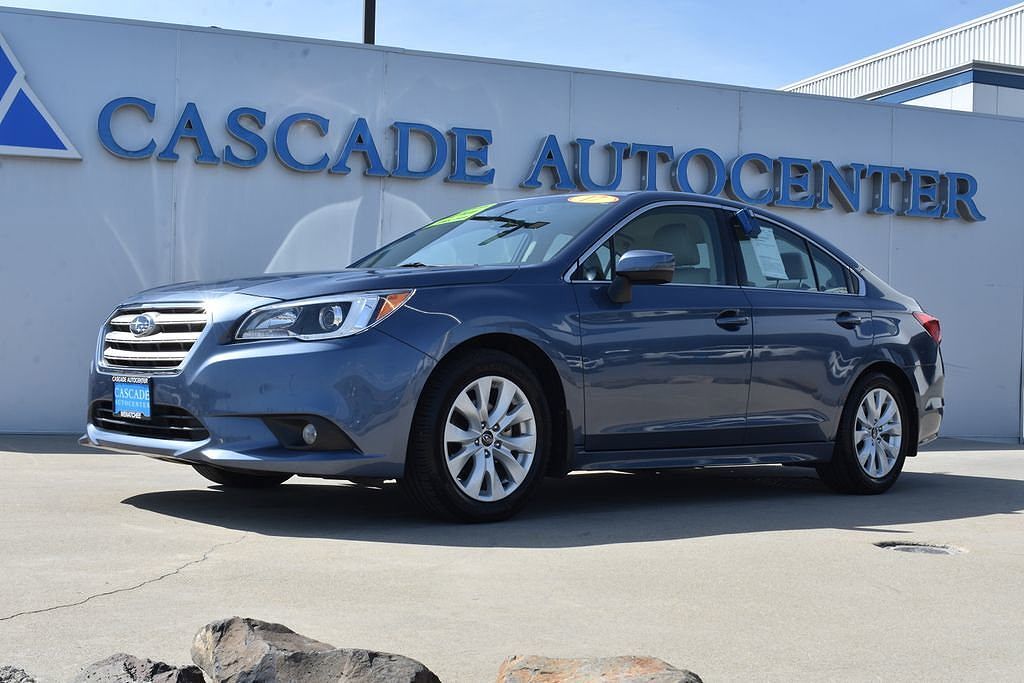 2017 SUBARU Legacy