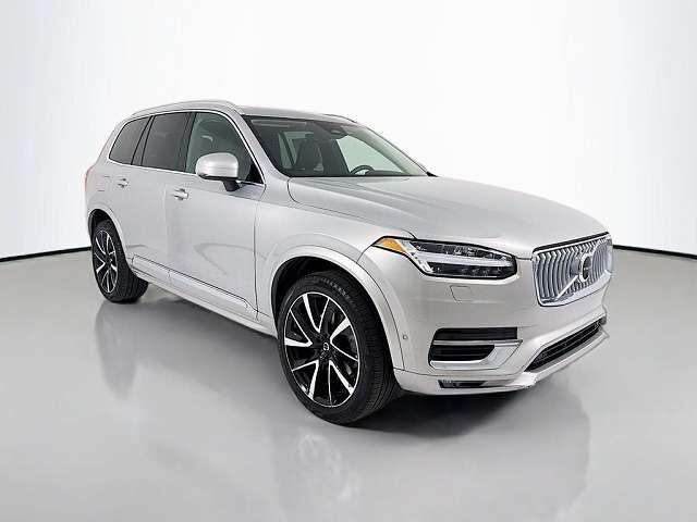 2023 VOLVO XC90