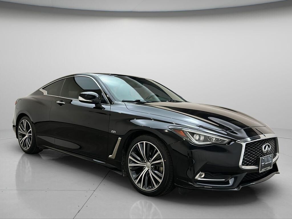 2017 INFINITI Q60