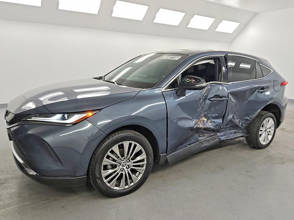 2022 TOYOTA Venza