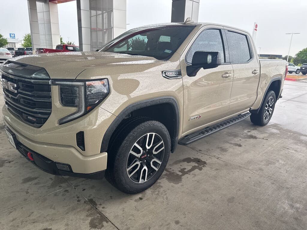 2023 GMC Sierra