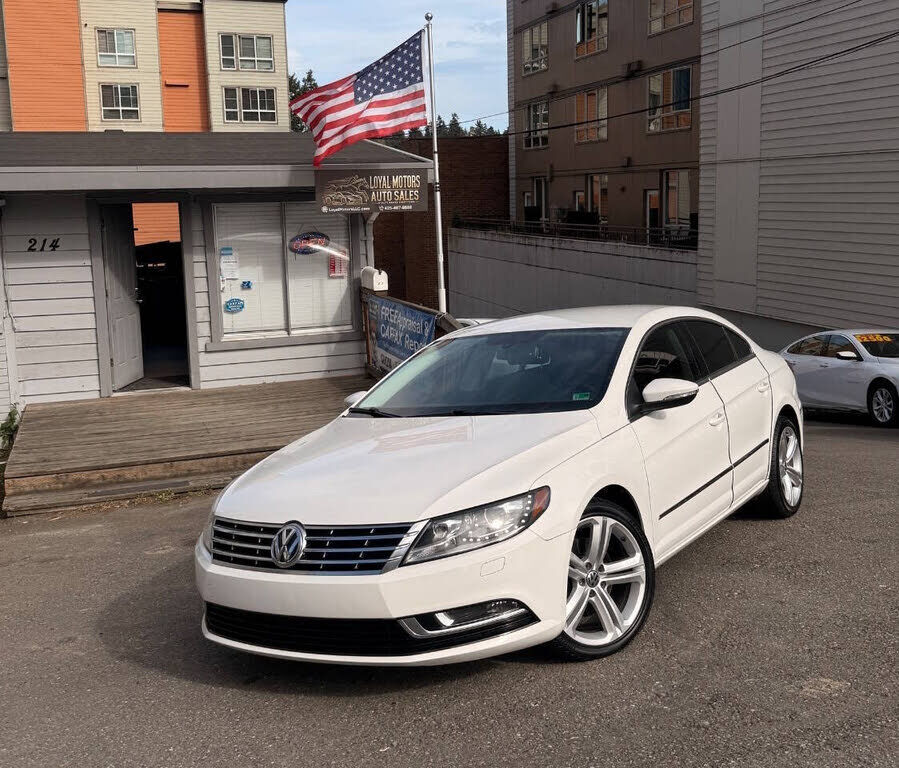 2013 VOLKSWAGEN Passat