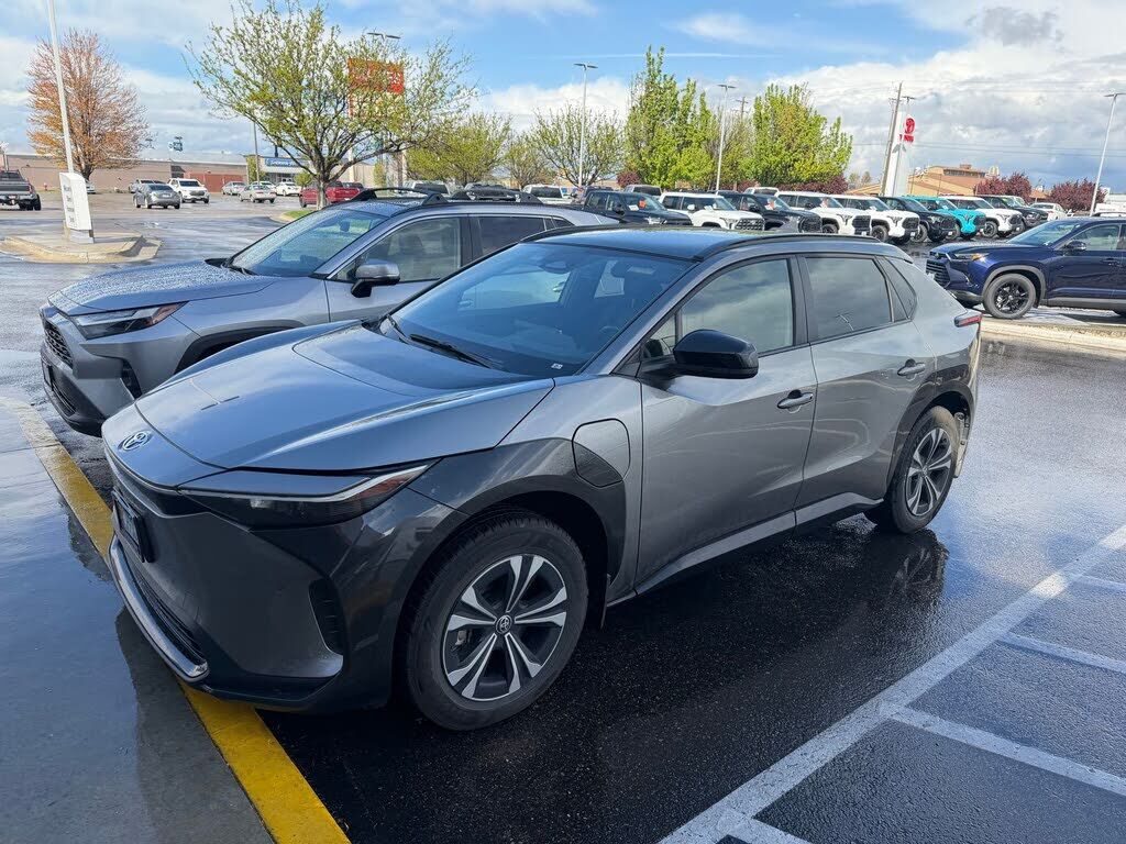2024 TOYOTA bZ4X