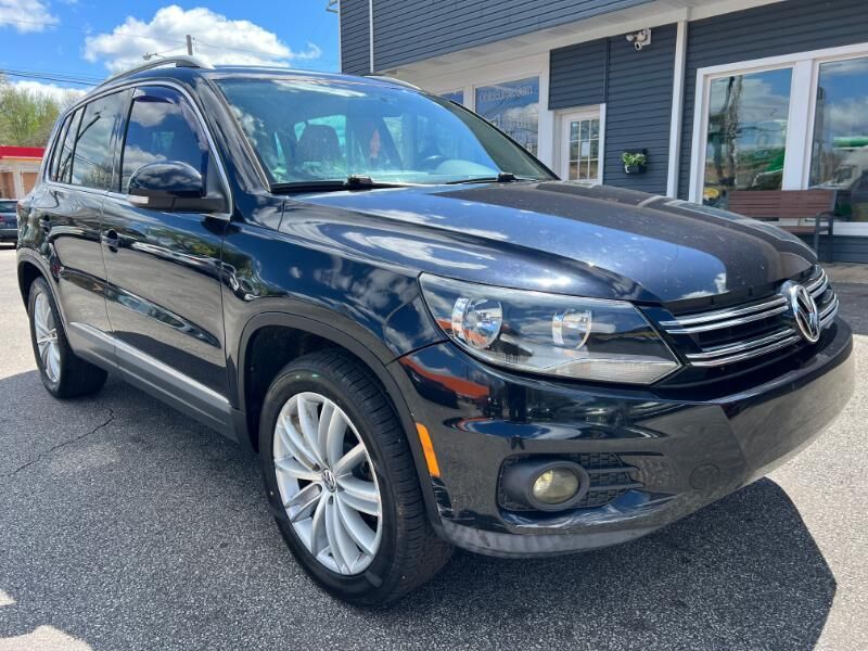 2014 VOLKSWAGEN Tiguan
