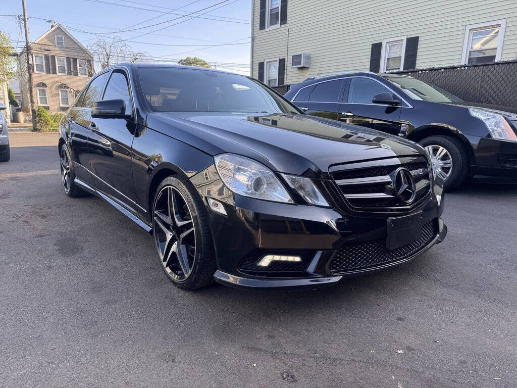 2011 MERCEDES-BENZ E-Class