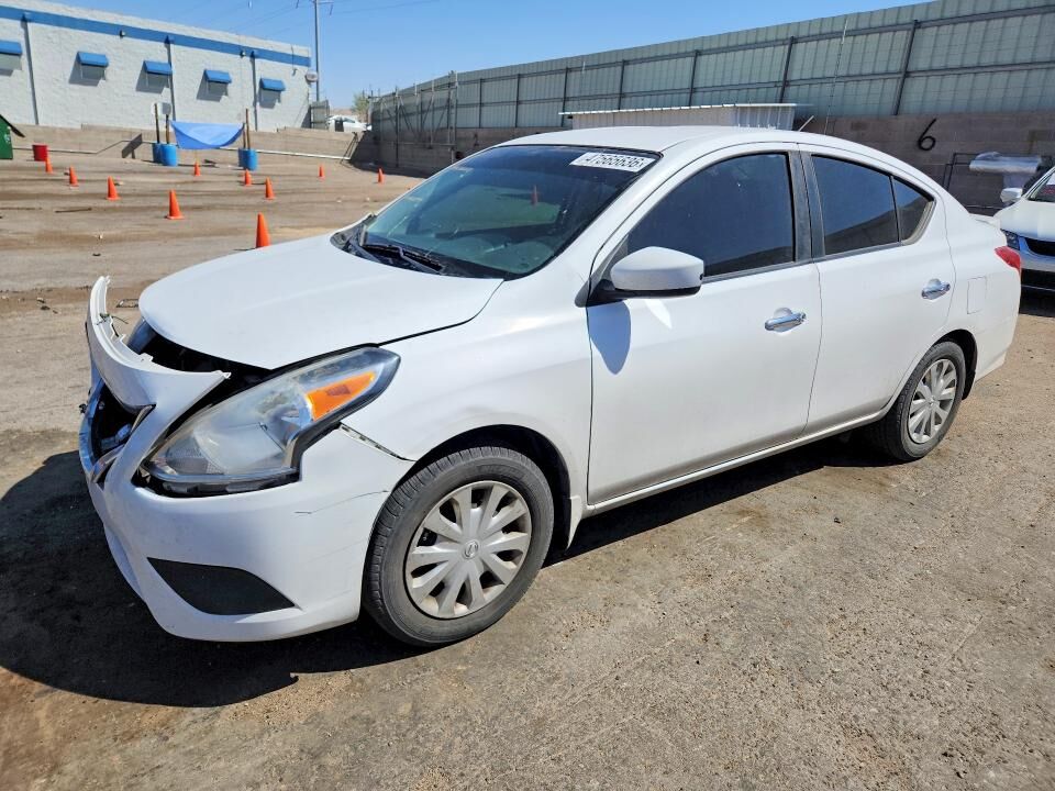 2019 NISSAN Versa