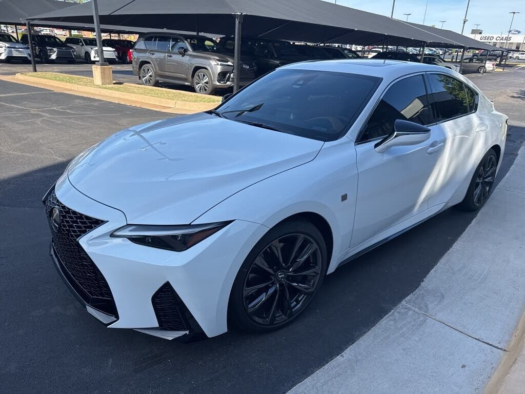 2025 LEXUS IS