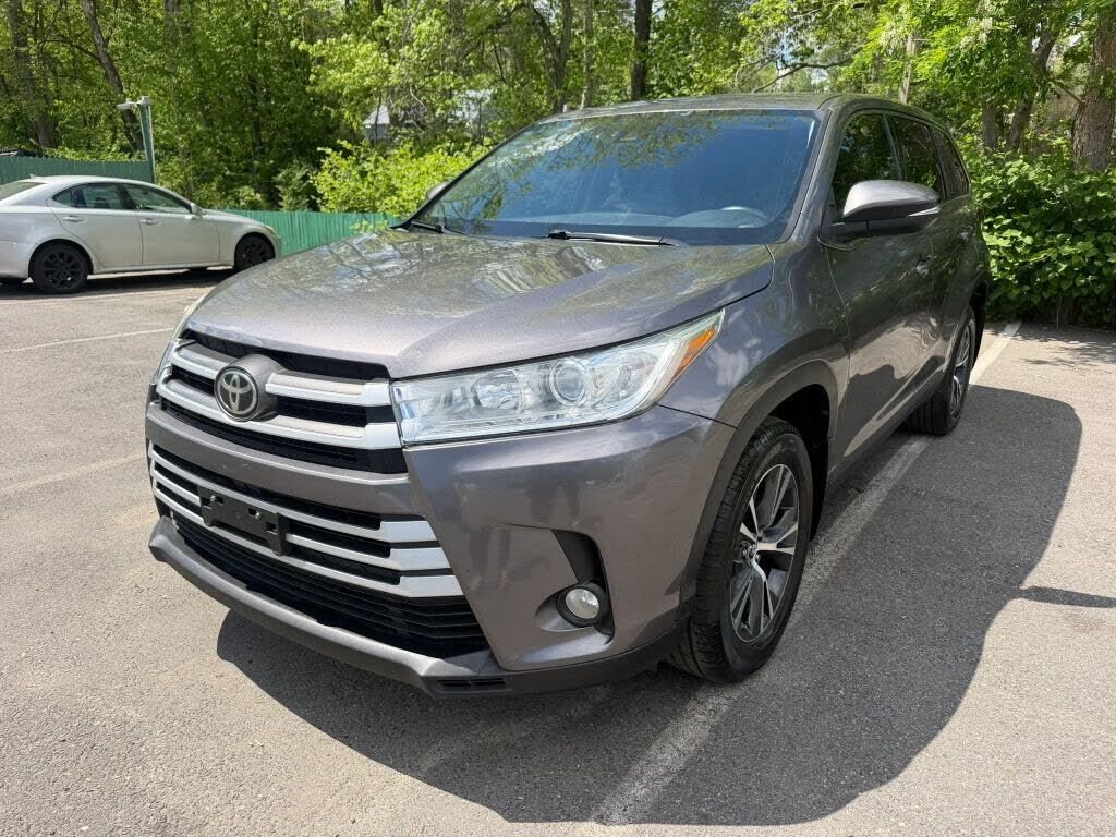 2019 TOYOTA Highlander