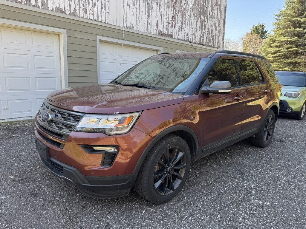 2018 FORD Explorer