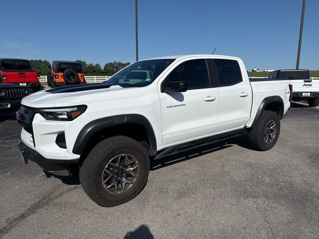 2023 CHEVROLET Colorado