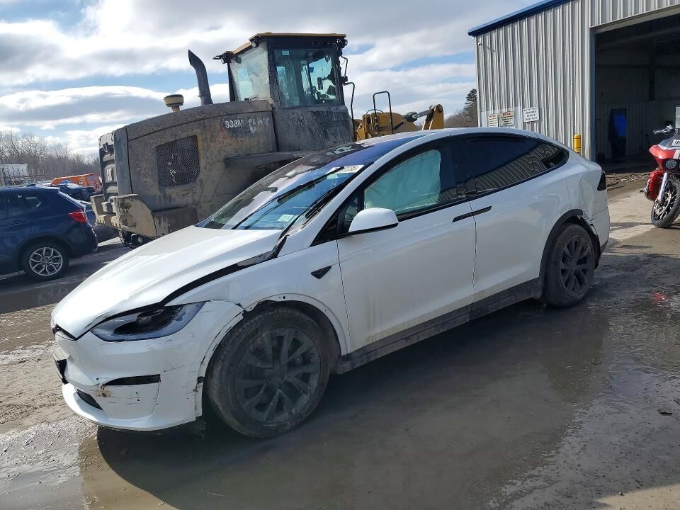 2024 TESLA Model X