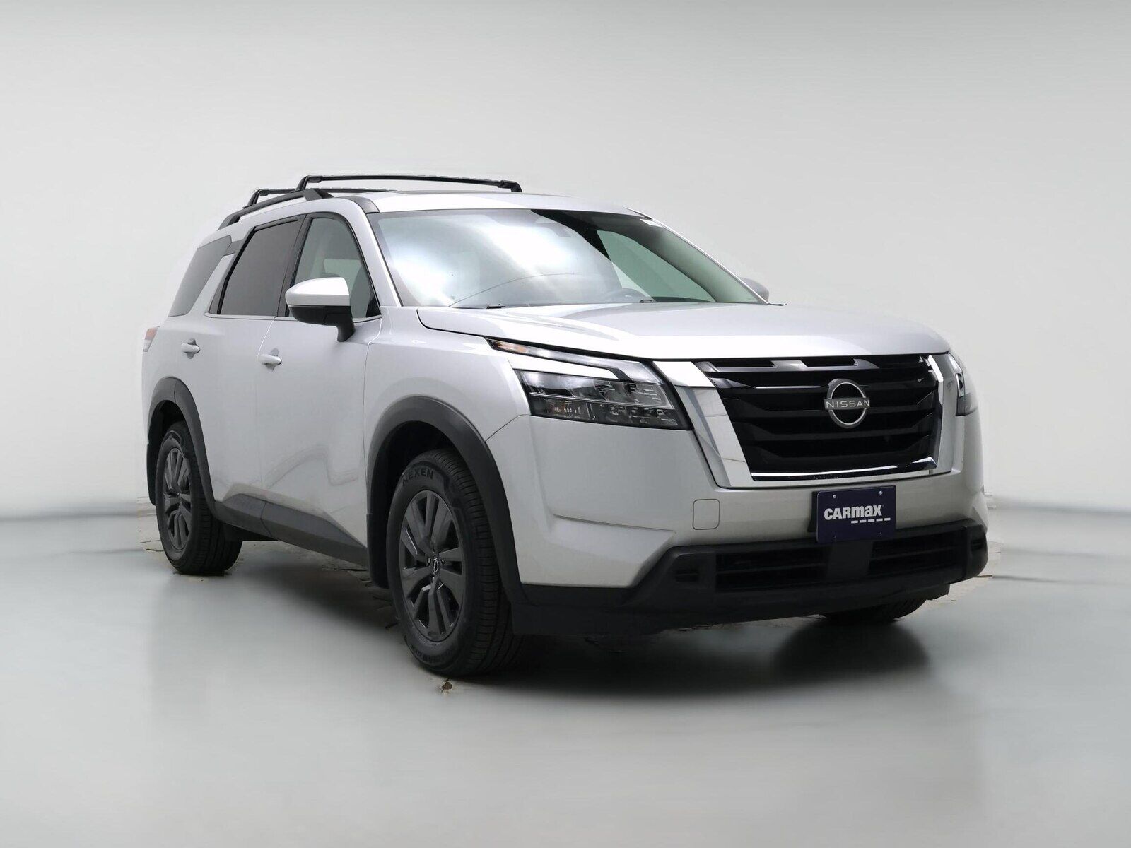 2022 NISSAN Pathfinder