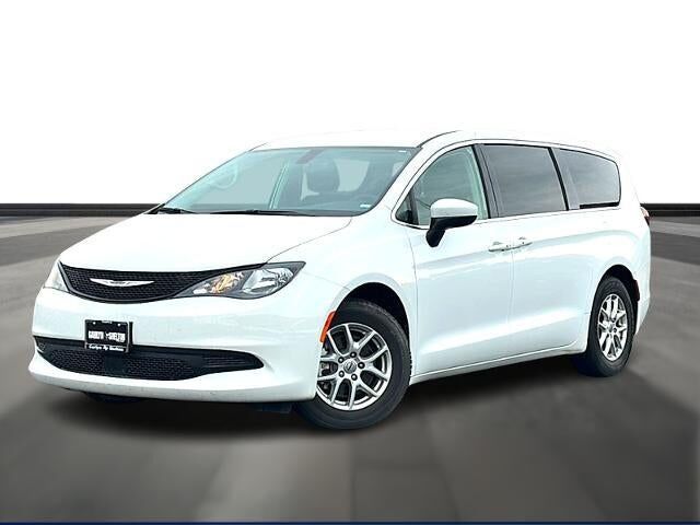 2022 CHRYSLER Voyager