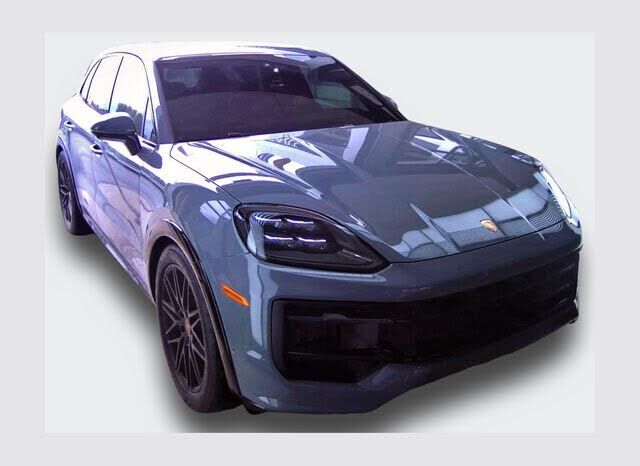 2025 PORSCHE Cayenne
