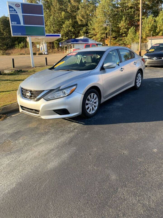 2017 NISSAN Altima