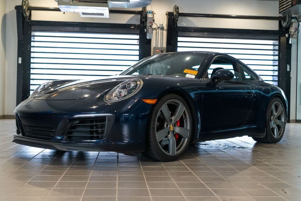 2018 PORSCHE 911