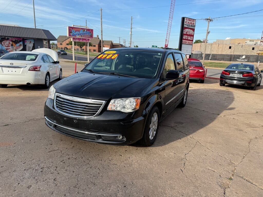 2015 CHRYSLER Town and Country