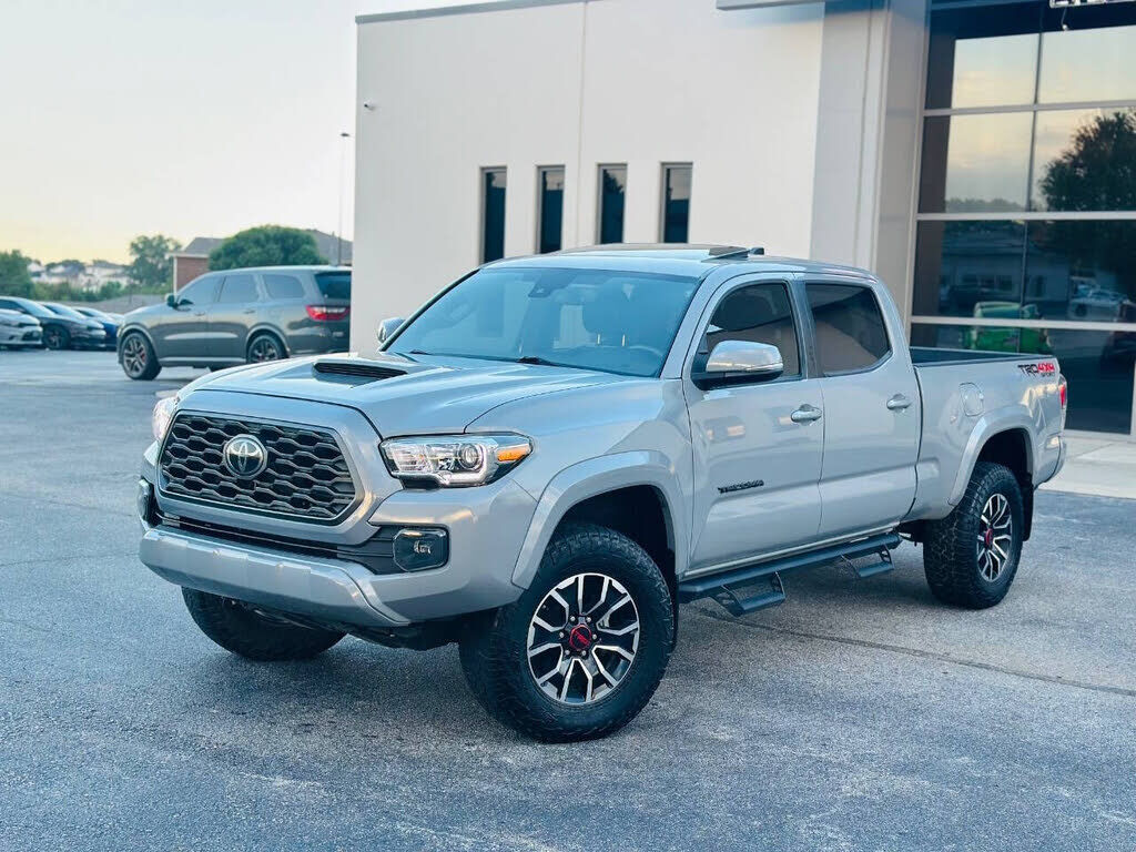 2020 TOYOTA Tacoma