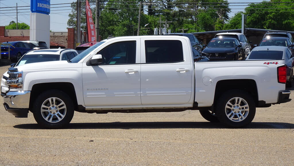 2017 CHEVROLET Silverado