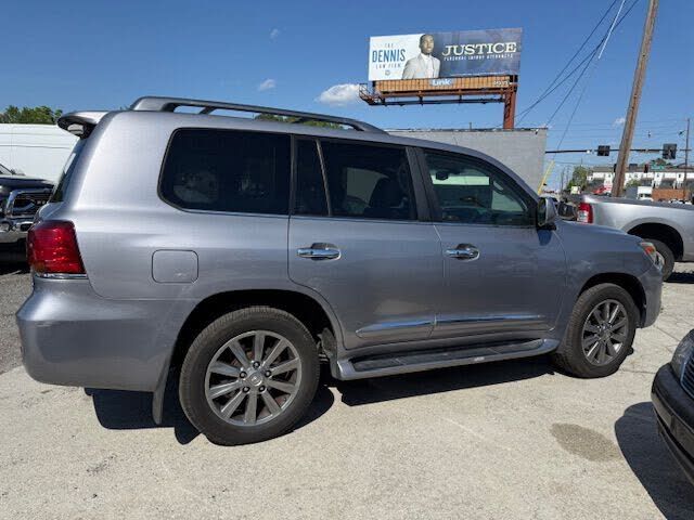 2011 LEXUS LX