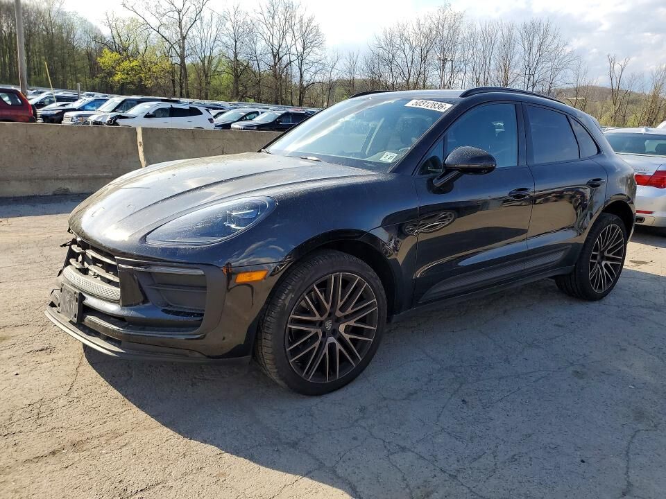 2022 PORSCHE Macan