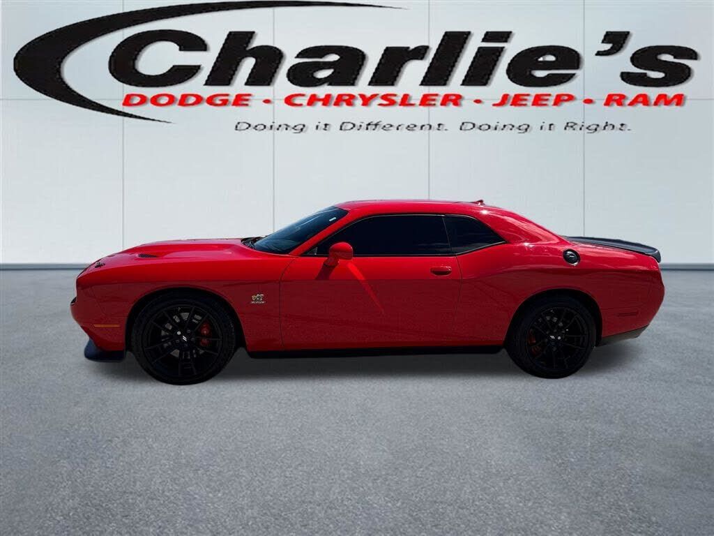 2019 DODGE Challenger