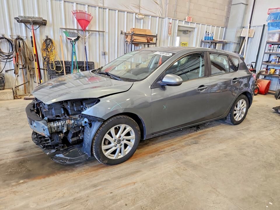 2013 MAZDA Mazda3