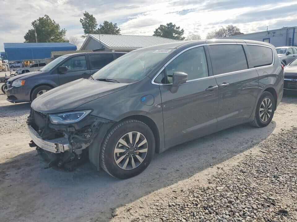 2022 CHRYSLER Pacifica
