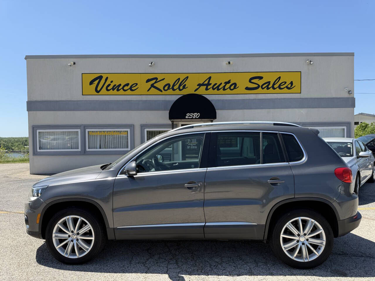 2013 VOLKSWAGEN Tiguan