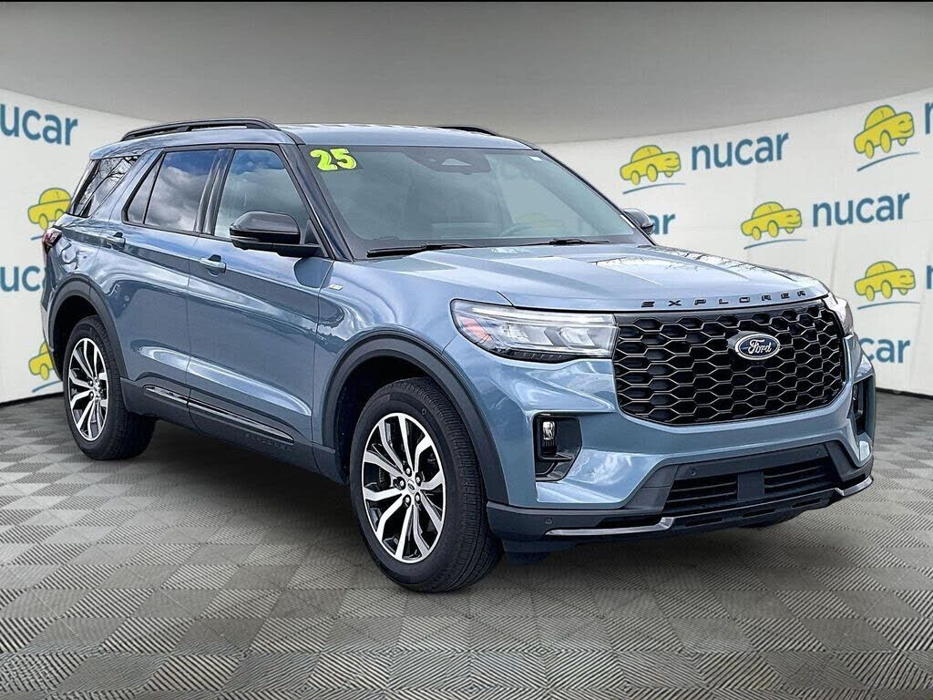 2025 FORD Explorer