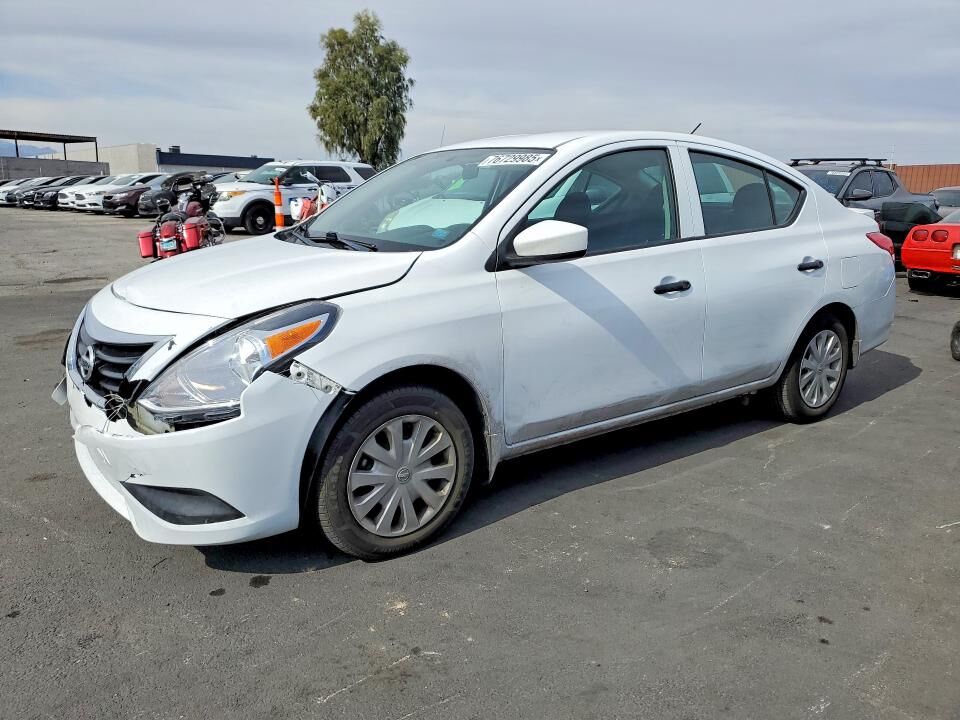 2018 NISSAN Versa