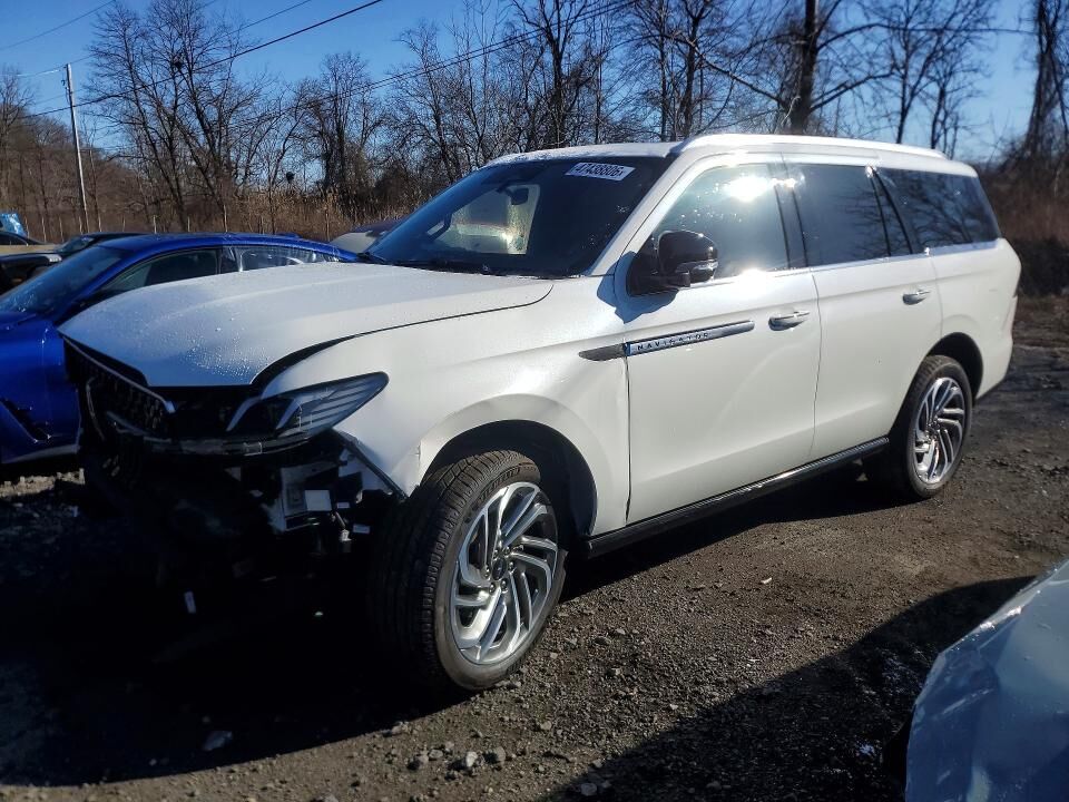 2025 LINCOLN Navigator