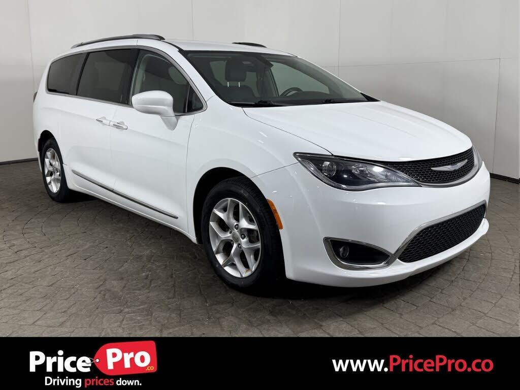 2018 CHRYSLER Pacifica