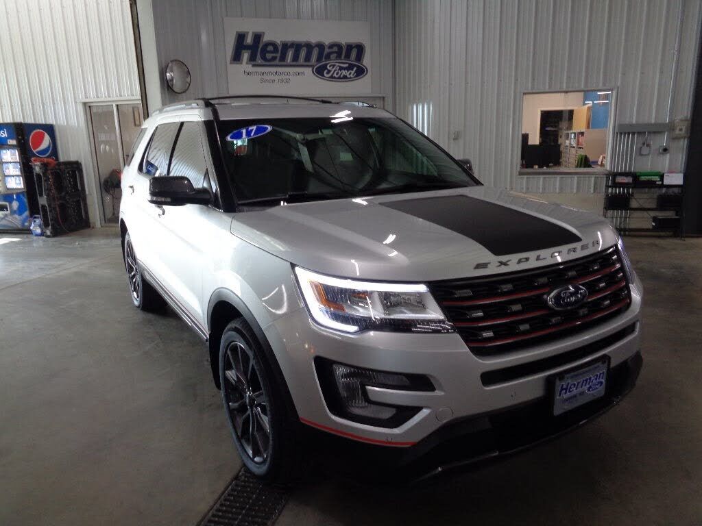 2017 FORD Explorer