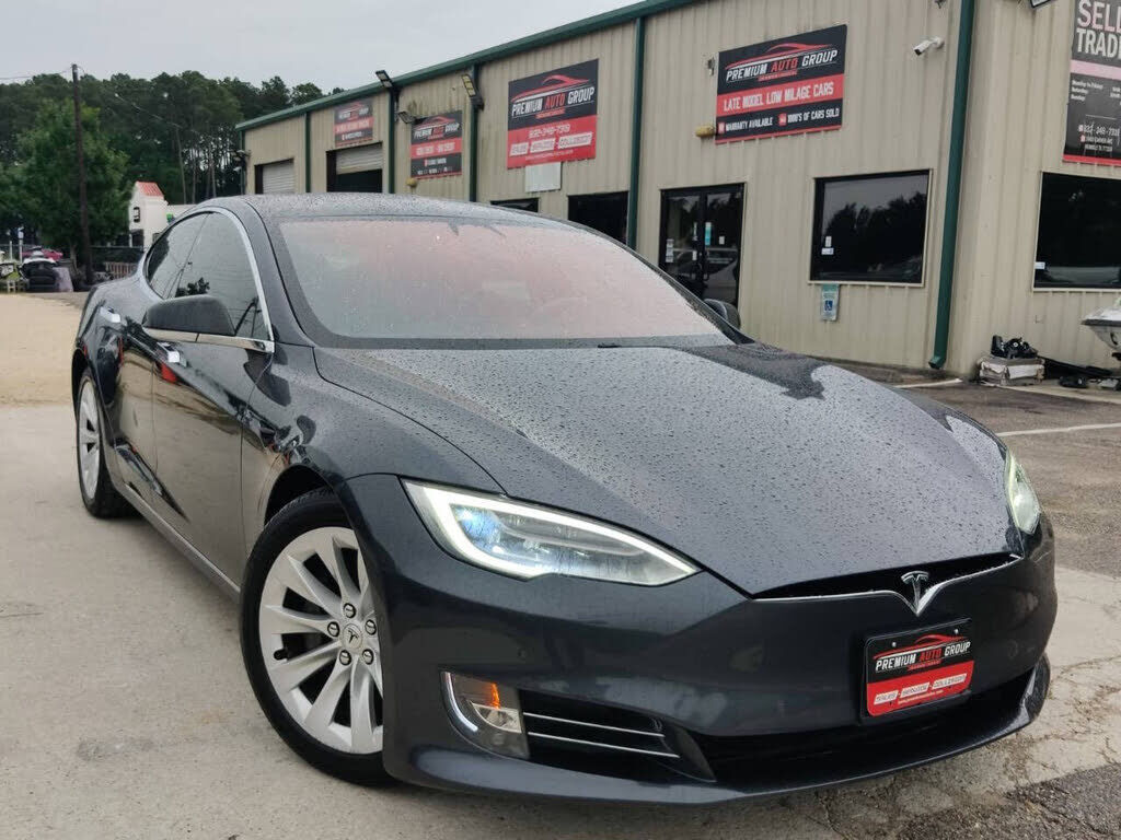2017 TESLA Model S